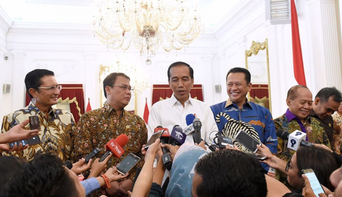 Presiden Joko Widodo saat bertemu dengan pimpinan MPR, Jakarta, Rabu (16/10). - JPNN.com