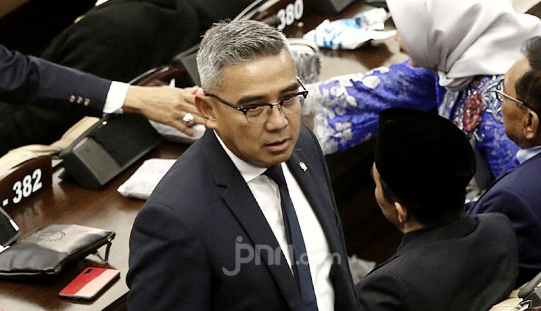 Anggota DPR Muhammad Farhan saat menghadiri pelantikan Presiden dan Wakil Presiden 2019 - 2024, Senayan, Jakarta, Minggu (20/10). - JPNN.com