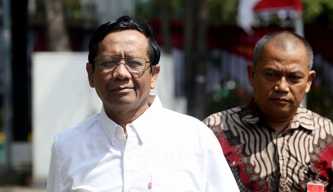 Mahfud MD tiba di komplek Istana Negara, Jakarta, Senin (21/10). - JPNN.com