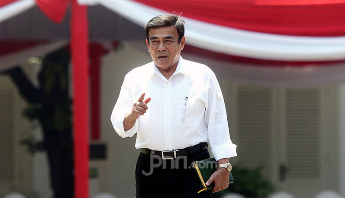 Fachrul Razi saat tiba di Istana Negara, Jakarta, Selasa (22/10). - JPNN.com