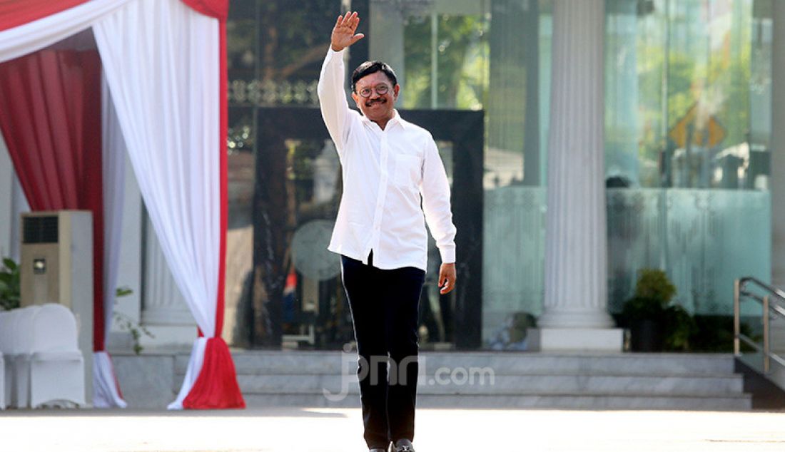 Johnny G Plate saat tiba di Istana Negara, Jakarta, Selasa (22/10). - JPNN.com