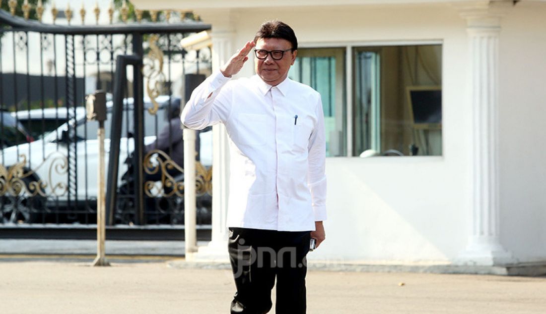 Tjahjo Kumolo saat tiba di Istana Negara, Jakarta, Selasa (22/10). - JPNN.com