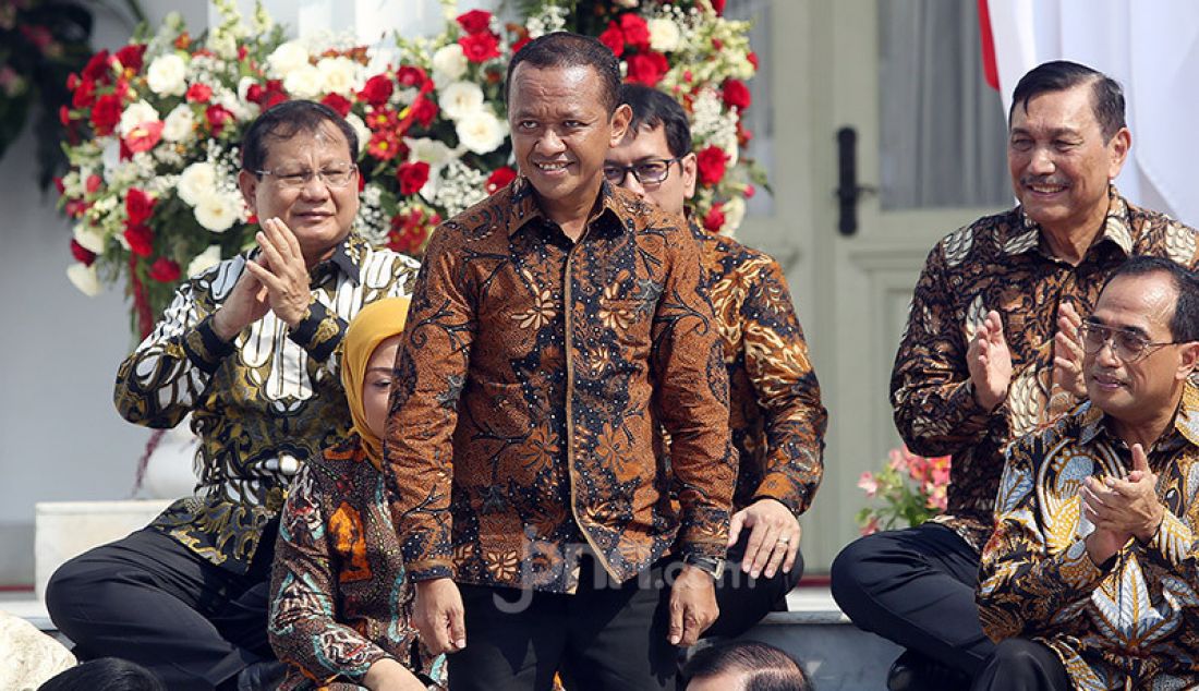 Kepala BKPM Bahlil Lahadalia saat diperkenalkan oleh Presiden Joko Widodo di Veranda Depan Istana Merdeka, Jakarta, Rabu (/23/10). - JPNN.com