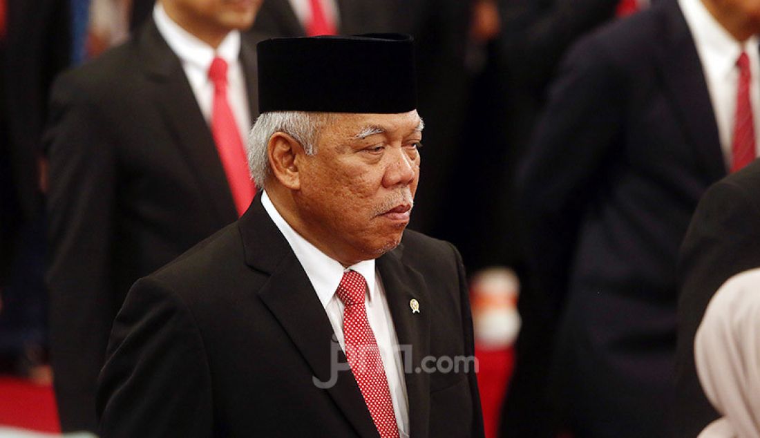 Menteri PUPR Basuki Hadimuljono saat dilantik di Istana Merdeka, Jakarta, Rabu (23/10). - JPNN.com