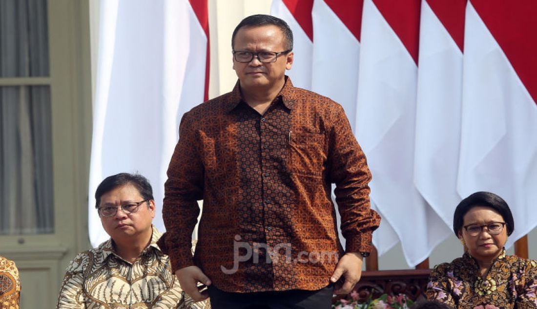 Presiden Joko Widodo memperkenalkan Menteri KKP Edhy Prabowo di Veranda Depan Istana Merdeka, Jakarta, Rabu (23/10). - JPNN.com