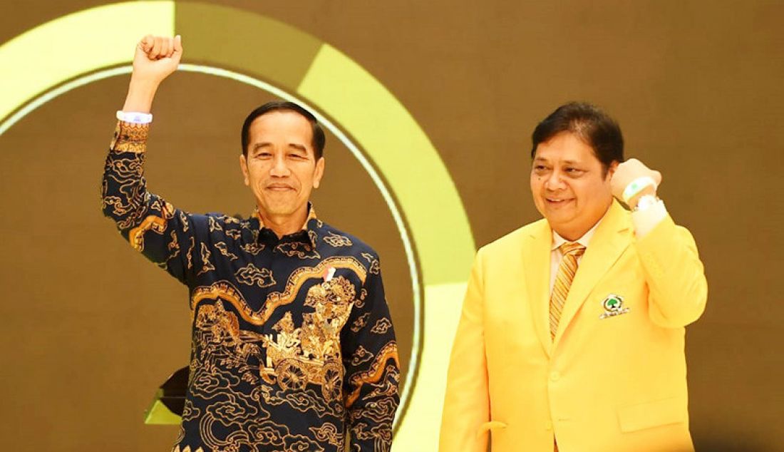 Presiden Joko Widodo saat menghadiri HUT ke-55 partai Golkar, Jakarta, Rabu (6/11). Pada kesempatan itu, menyanjung Airlangga Hartarto menjelang Musyawarah Nasional (Munas) Partai Golkar yang akan digelar pada Desember mendat - JPNN.com