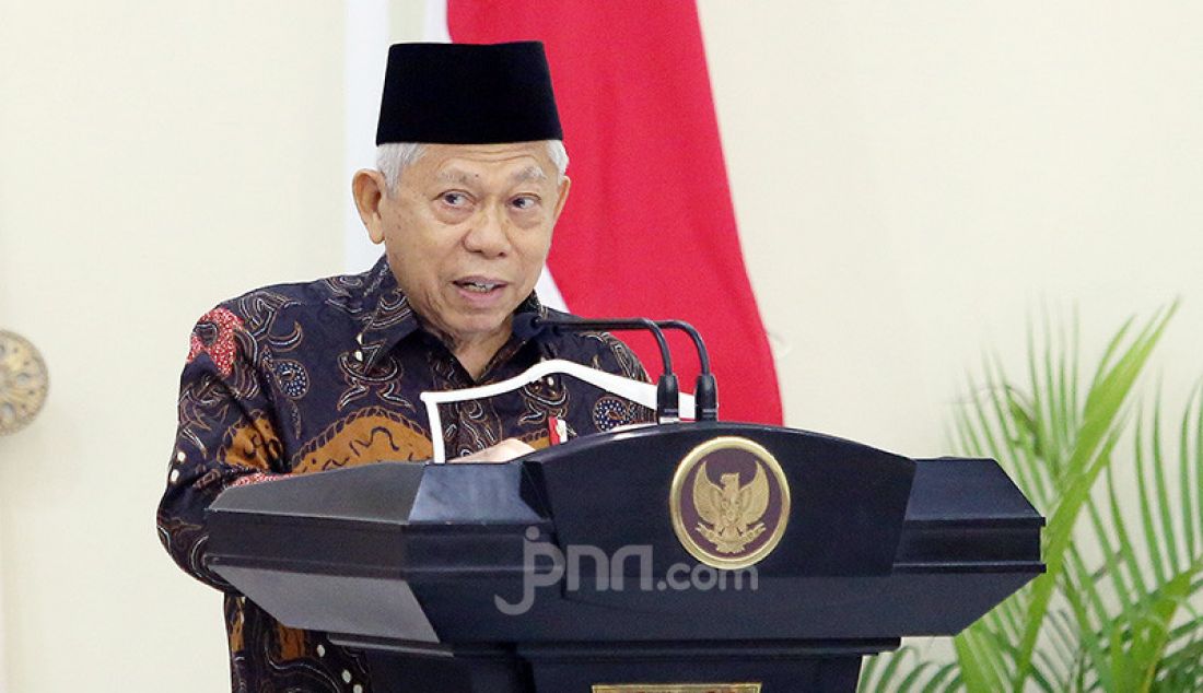 Wapres Ma'ruf Amin memberikan pidato pada acara Penganugerahan Keterbukaan Informasi Publik Tahun 2019 di Istana Wapres, Jakarta, Kamis (21/11). - JPNN.com