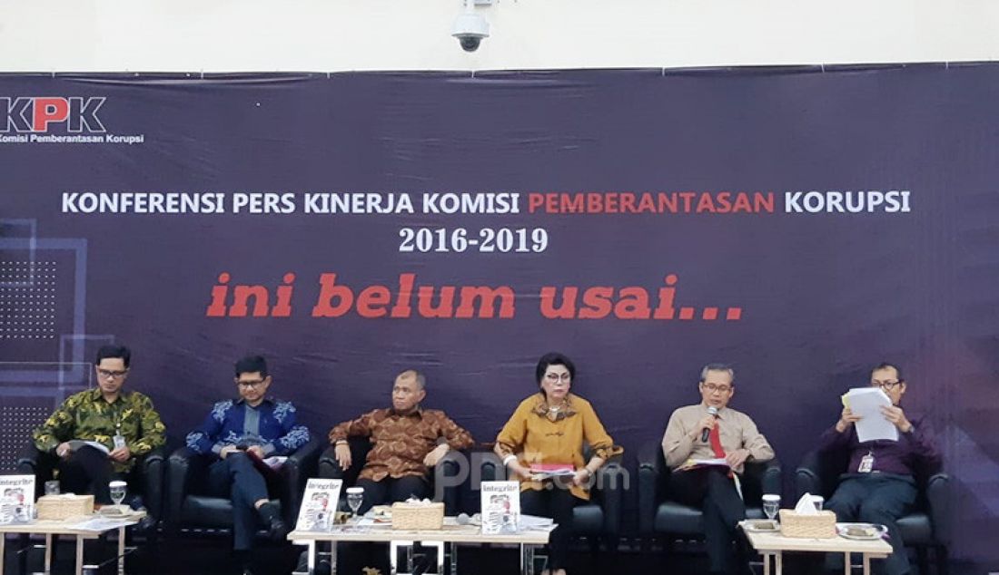 Komisi Pemberantasan Korupsi (KPK) menggelar konferensi pers terkait kinerja sepanjang 2016-2019 di Gedung KPK, Jakarta, Selasa (17/12). - JPNN.com