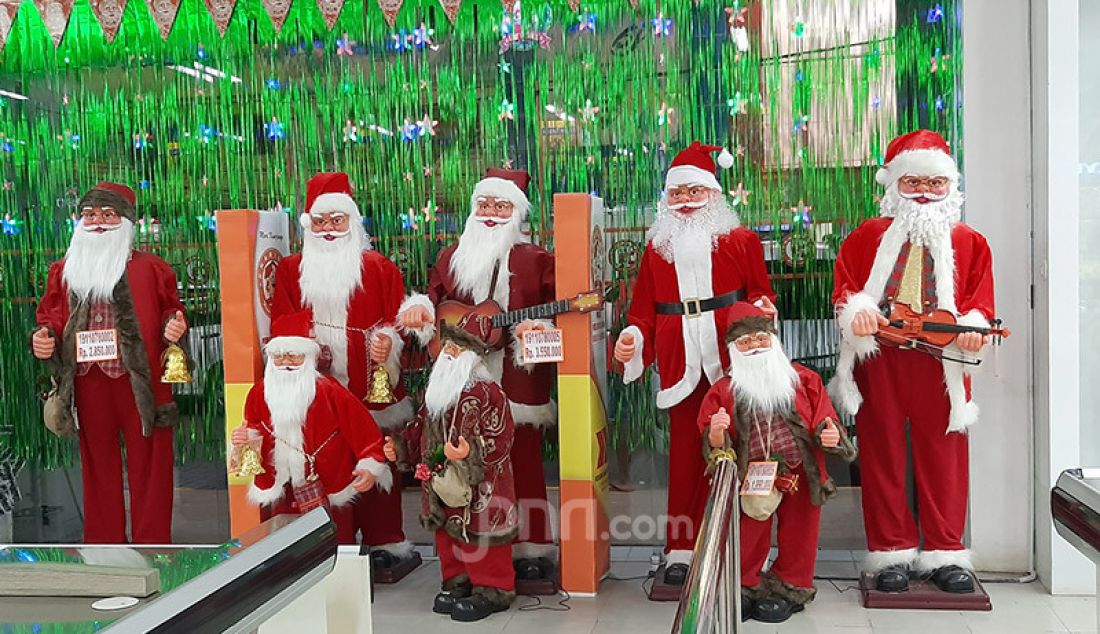 Mall Central Park, yang berada di kawasan Jakarta Barat berhias untuk menyambut perayaan Hari Raya Natal. - JPNN.com