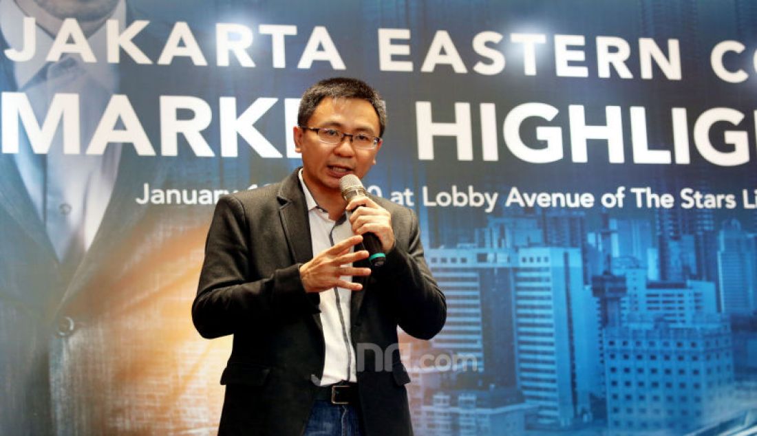 CEO Indonesia Property Watch Ali Tranghanda menyampaikan paparan 