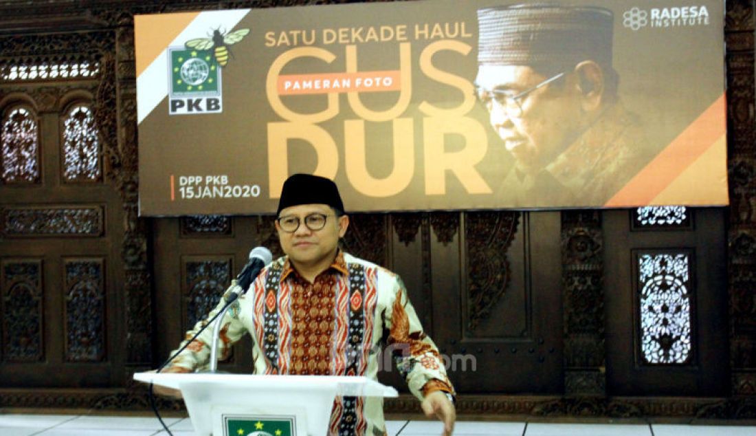 Ketua Umum PKB Muhaimin Iskandar membuka pameran foto KH Abdurrahman Wahid alias Gus Dur di kantor DPP PKB, Jakarta, Rabu (15/1). Pameran foto ini bisa menjadi sarana untuk menggali kembali yang dahulu diperjuangkan dan diajarkan oleh Gus Dur. - JPNN.com