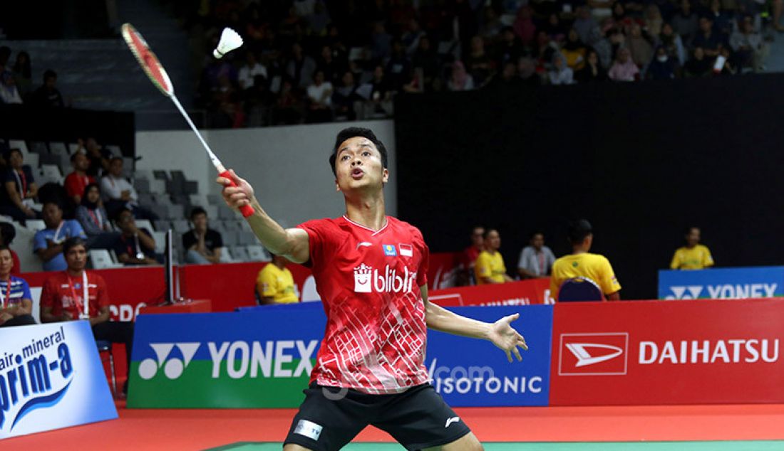 Tunggu Putra Indonesia Anthony Ginting saat bertanding pada turnamen Indonesia Masters 2020, Jakarta, Kamis (16/1). Ginting menang atas lawannya dengan skor 21-16 dan 21-15. - JPNN.com