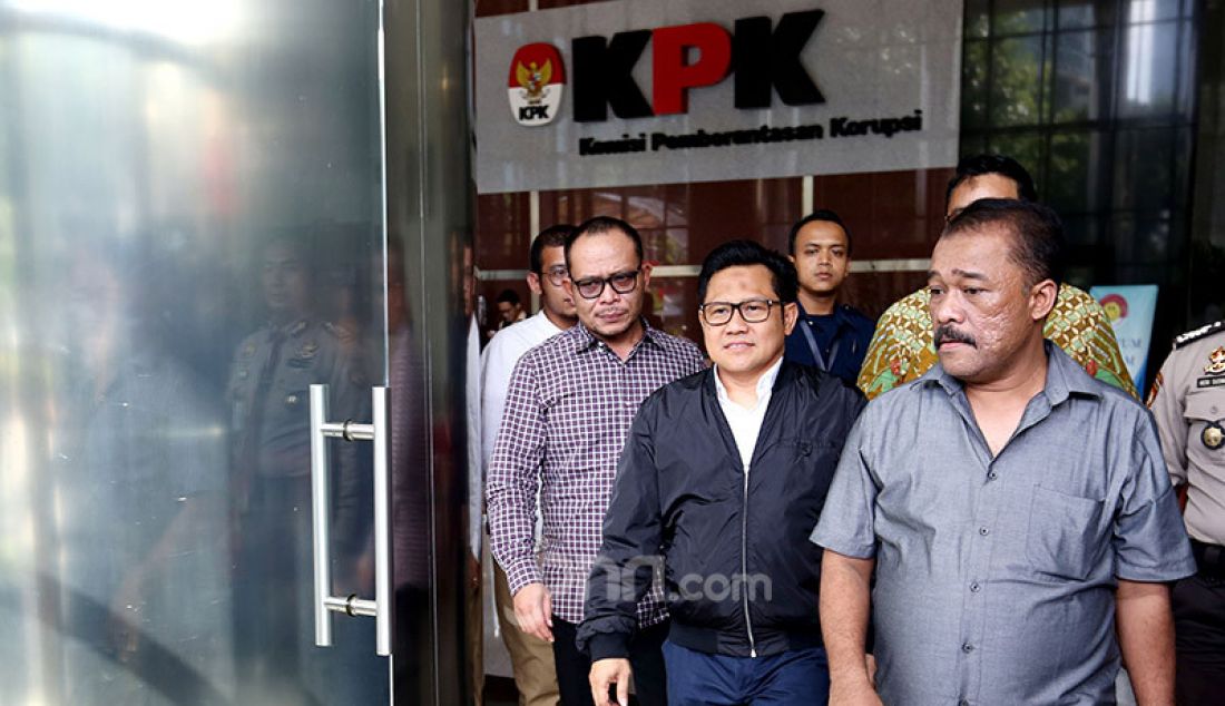Ketum PKB Muhaimin Iskandar usai diperiksa KPK, Jakarta, Rabu (29/1). Cak Imin diperiksa sebagai saksi kasus dugaan suap proyek di KemenPUPR dengan tersangka Hong Arta John Alfred. - JPNN.com