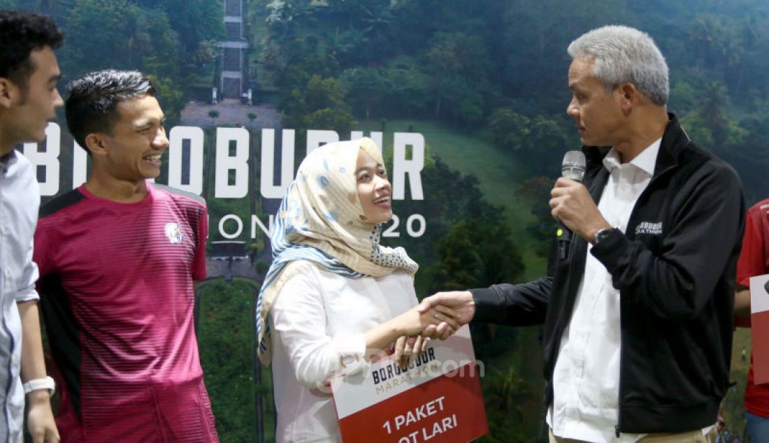 Gubernur Jateng Ganjar Pranowo meresmikan Borobudur Marathon Lounge di FX Sudirman, Jakarta Selatan, Kamis (30/1). - JPNN.com
