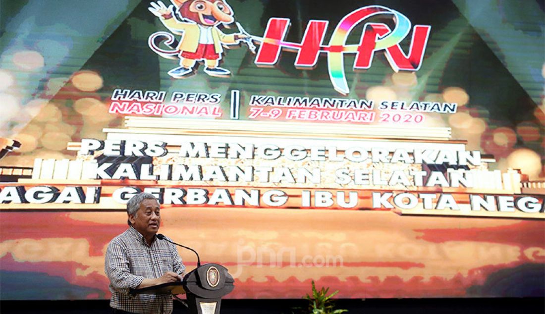 Ketua Dewan Pers Mohammad Nuh memberikan sambutan pada puncak Peringatan HPN 2020, Kalimantan Selatan, Minggu (9/2). Foto : Ricardo/JPNN.com - JPNN.com