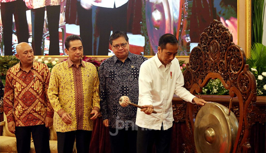 Presiden Joko Widodo saat membuka rapat kerja Kementerian Perdagangan Tahun 2020 di Istana Negara, Jakarta, Rabu (4/3). - JPNN.com