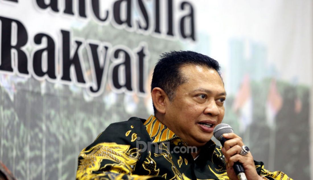 Ketua MPR Bambang Soesatyo menjadi pembicara pada diskusi MPR Rumah Kebangsaan, Jakarta, Rabu (11/3). - JPNN.com