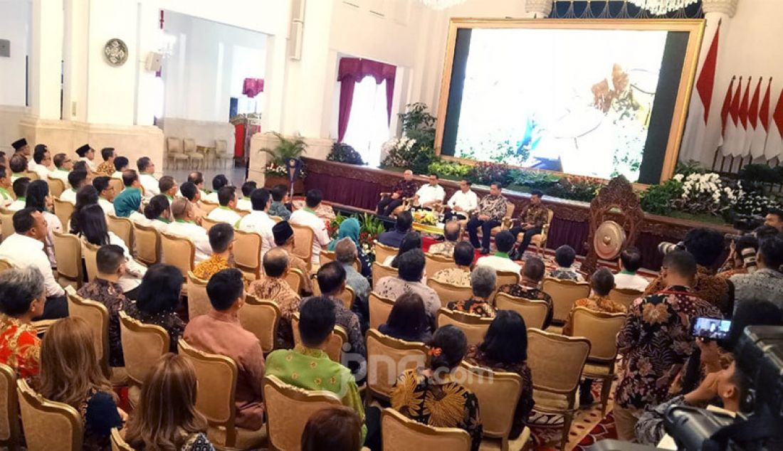 Presiden Joko Widodo membuka The 2nd Asian Agriculture & Food Forum (ASAFF) Tahun 2020 di Istana Negara, Jakarta, Kamis (12/3). Jokowi ingin Himpunan Kerukunan Tani Indonesia (HKTI) mengerjakan program yang mendobrak. - JPNN.com