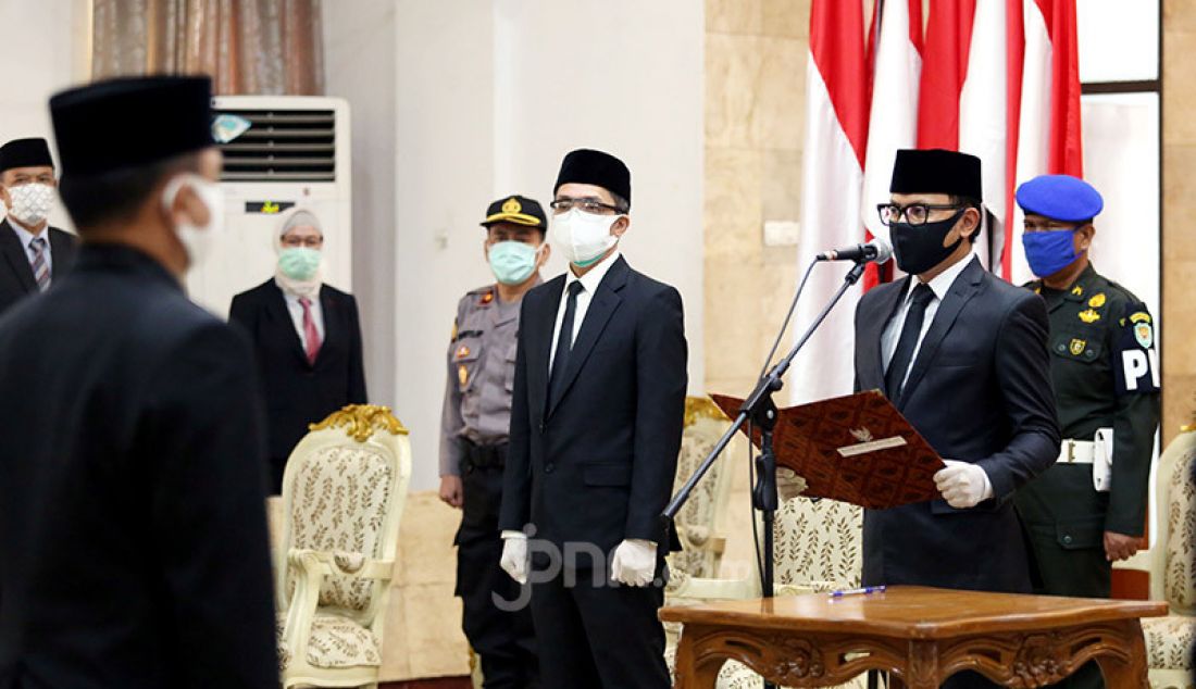 Wali Kota Bogor Bima Arya bersama Wakil Wali Kota Bogor Dedie A Rachim melantikan pejabat struktural di lingkungan Pemerintah Kota Bogor di Ruang Paseban Sri Baduga, Balaikota Bogor, Jawa Barat, Selasa (28/4). - JPNN.com