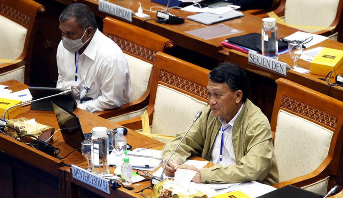 Menteri ESDM Arifin Tasrif saat rapat kerja dengan Komisi VII DPR, Jakarta, Selasa (23/6). Rapat membahas evaluasi realisasi dan serapan anggaran APBN Tahun 2020, kebijakan refocusing anggaran Tahun 2020 sebagai dampak dari Covid-19, serta program Kementerian ESDM RI Tahun 2020. - JPNN.com