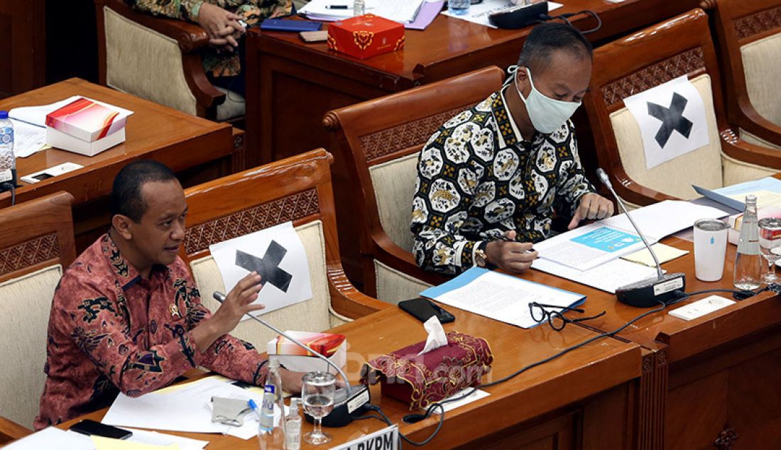 Menperin Agus Gumiwang Kartasasmita dan Kepala BKPM Bahlil Lahadalia saat rapat Kerja dengan Komisi VI DPR, Jakarta, Selasa (23/6). Rapat tersebut membahas RKA-K/L & RKP K/L Tahun 2021. - JPNN.com