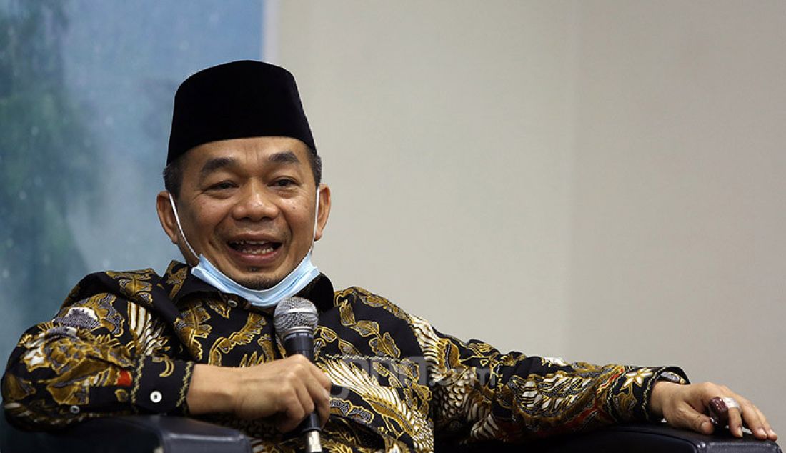 Angggota DPR Fraksi PKS Jazuli Juaini berbicara pada diskusi Kemarahan presiden Berujung Reshuffle Kabinet, Jakarta, Kamis (2/7). - JPNN.com
