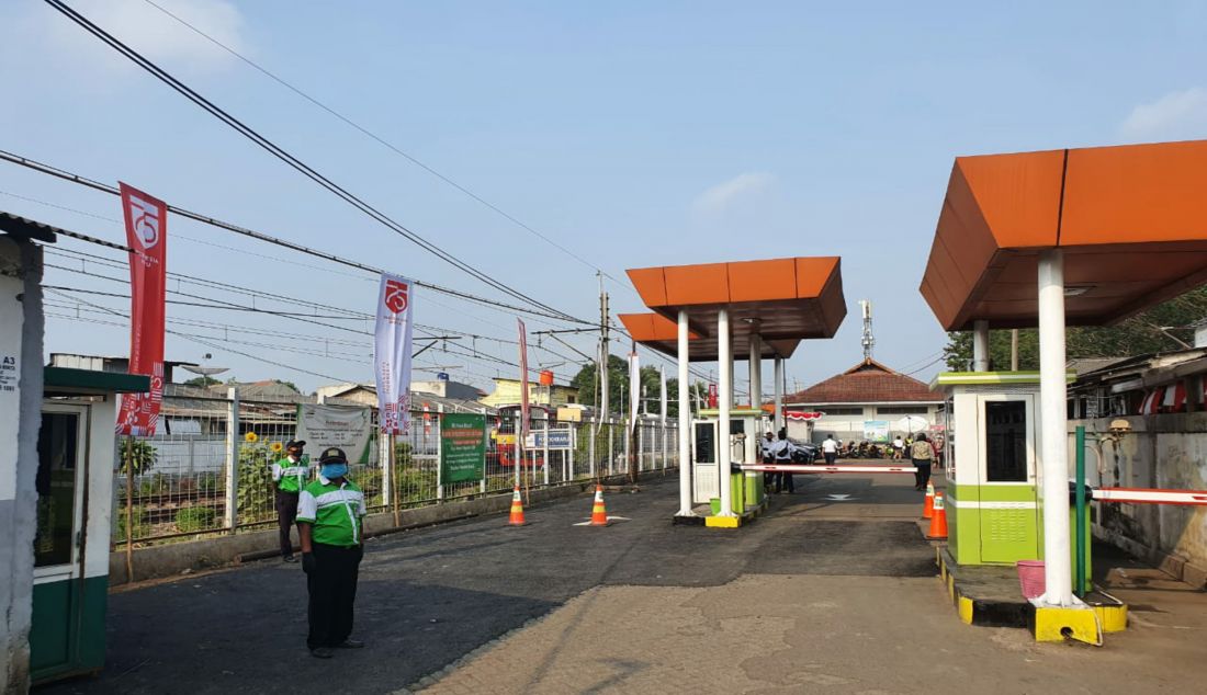 Suasana Groundbreaking New Image dan Peningkatan Aksesibilitas Stasiun Pondok Ranji di Stasiun Pondok Ranji, Tangerang Selatan, Senin (10/8). Proyek tersebut untuk meningkatkan pelayanan moda transportasi massal kereta api perkotaan serta bertujuan untuk memberikan peningkatan pelayanan dan keselamatan pengguna KRL di Stasiun Pondok Ranji. - JPNN.com