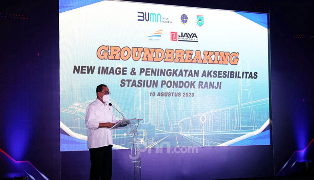 Menhub Budi Karya Sumadi berbicara saat Groundbreaking New Image dan Peningkatan Aksesibilitas Stasiun Pondok Ranji di Stasiun Pondok Ranji, Tangerang Selatan, Senin (10/8). Proyek tersebut untuk meningkatkan pelayanan moda transportasi massal kereta api perkotaan serta bertujuan untuk memberikan peningkatan pelayanan dan keselamatan pengguna KRL di Stasiun Pondok Ranji. - JPNN.com