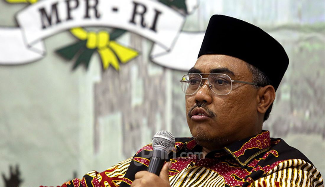 Wakil Ketua MPR RI, Zajilul Fawaid saat berbicara pada Diskusi Empat Pilar MPR di Kompleks Parlemen, Senayan, Jakarta, Senin (10/8). Diskusi tersebut membahas tema 'Sidang Tahunan MPR, Optimisme dan Harapan di Tengah Pandemi'. - JPNN.com