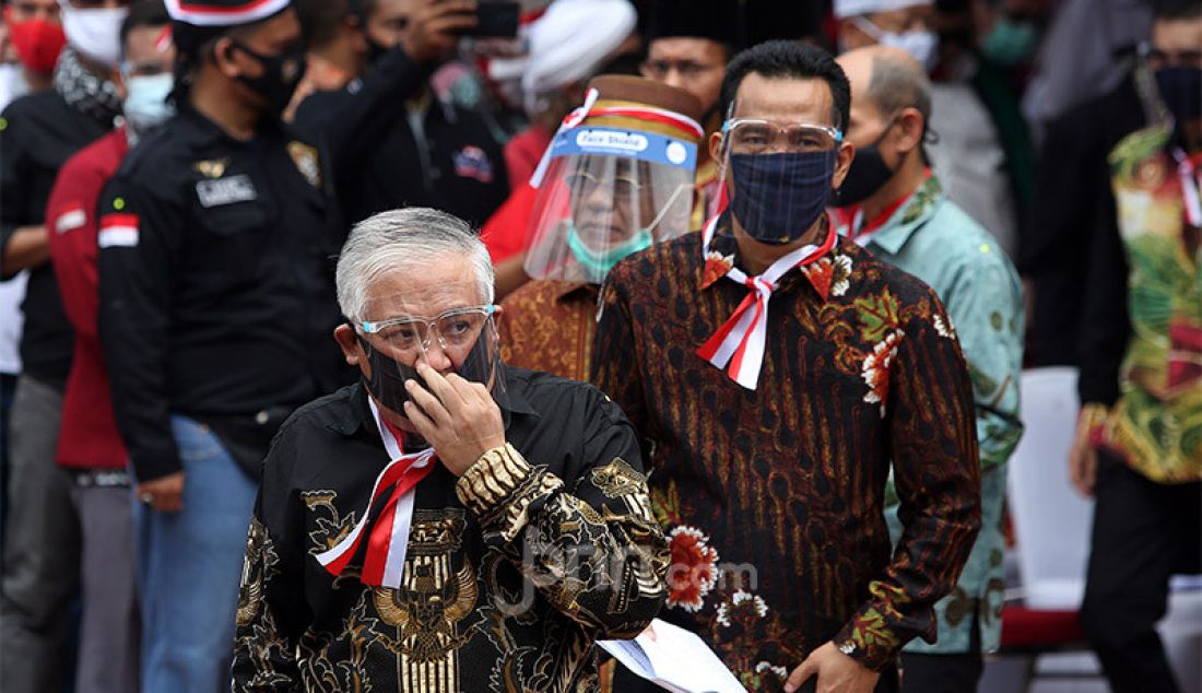 Koalisi Aksi Menyelamatkan Indonesia menggelar deklarasi di Tugu Proklamasi, Jakarta, Selasa (18/8). Aksi tersebut dihadiri tokoh-tokoh seperti Din Syamsuddin, Jendral (Purn) Gatot Nurmantyo, Amien Rais, Refly Harun, Ahmad Yani dan lain-lain. - JPNN.com