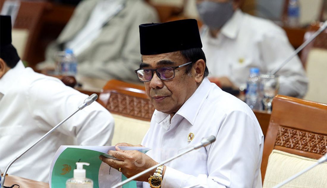 Menteri Agama Fachrul Razi mengikuti rapat kerja dengan Komisi VIII DPR di Jakarta, Senin (14/9). Rapat ini membahas anggaran Kemenag untuk 2021, isu – isu aktual dan solusinya. - JPNN.com