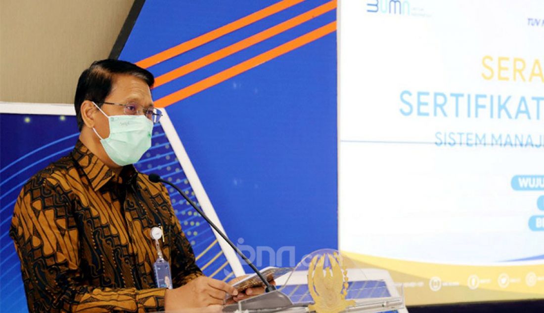 Direktur Utama KAI Didiek Hartantyo memberikan sambutan pada acara penyerahan sertifikat ISO 37001:2016 untuk Unit Quality Assurance & GCG KAI di Gedung Jakarta Railway Center, Jakarta, Kamis (24/9). - JPNN.com
