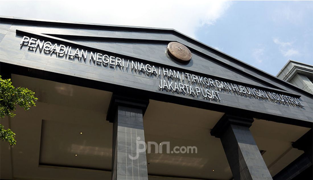 Pengadilan Negeri Jakarta Pusat (Jakpus) di Jakarta, Rabu (7/10). PN Jakpus melakukan penutupan sementara selama 3 hari pada 7-9 Oktober 2020 setelah ada pegawainya yang terjangkiti Covid-19. - JPNN.com