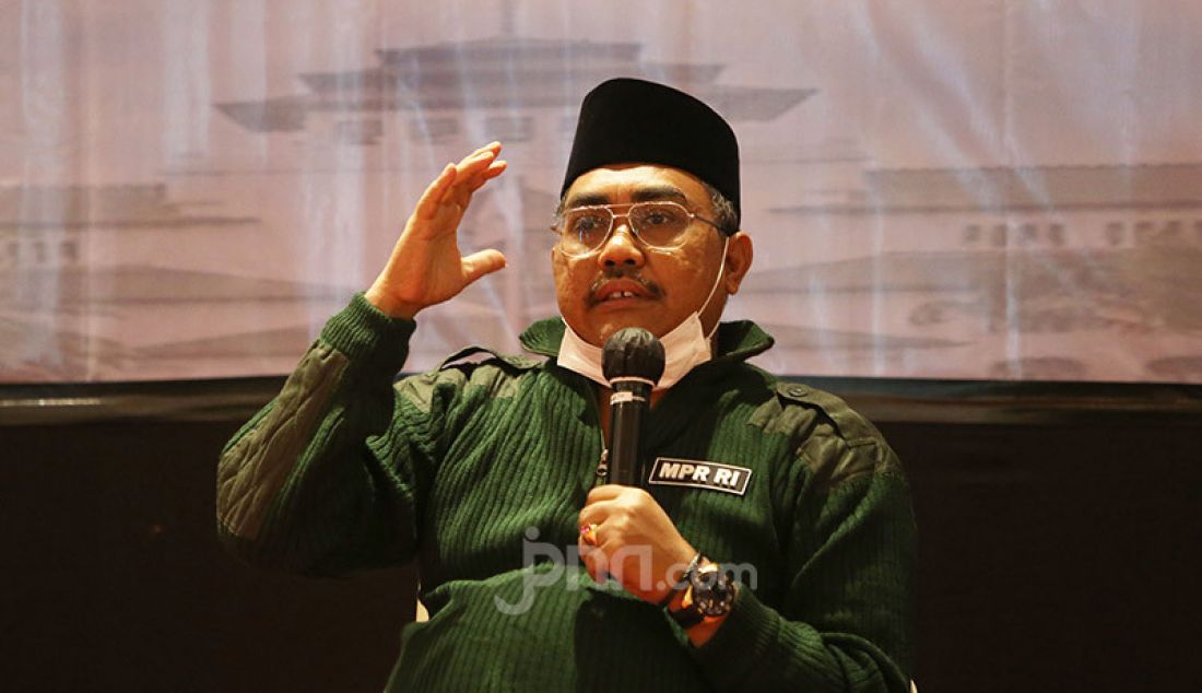 Wakil Ketua MPR Jazilul Fawaid saat berbicara pada diskusi bertema 'Visi Misi NKRI Bagi Calon Kepala Daerah' di Bandung, Jawa Barat, Sabtu (7/11). - JPNN.com