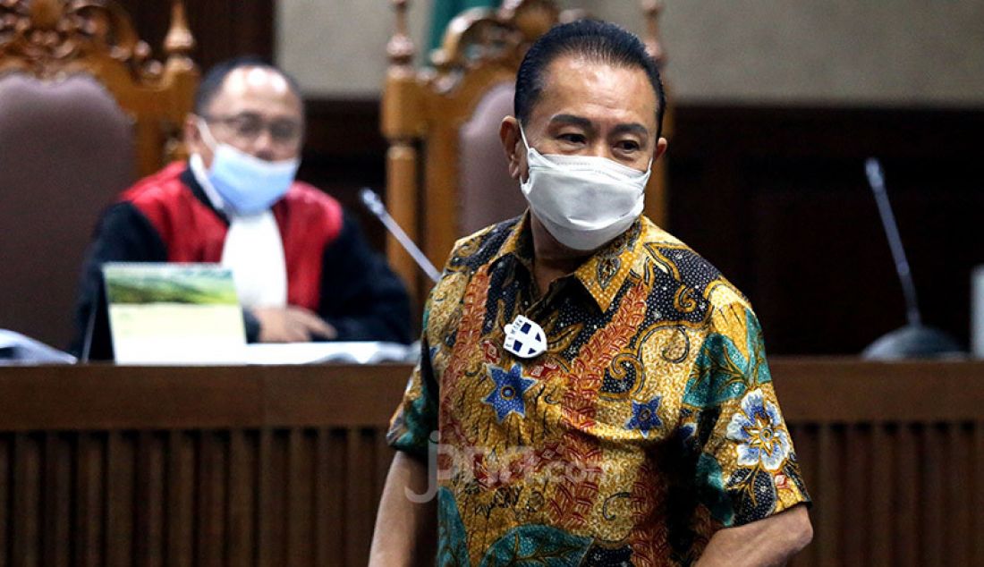 Jaksa penuntut umum menghadirkan Djoko S Tjandra sebagai saksi pada persidangan terhadap Pinangki Sirna Malasari di Pengadilan Tipikor Jakarta, Senin (9/11). - JPNN.com