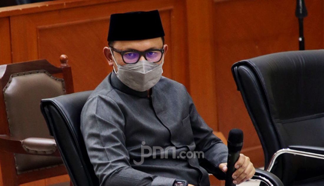 Wali Kota Bogor Bima Arya menjadi saksi pada persidangan terhadap Habib Rizieq Shihab di Pengadilan Negeri Jakarta Timur, Rabu (14/4). Kesaksian Bima terkait dengan perkara tes usap (swab test) palsu RS Ummi Bogor. - JPNN.com