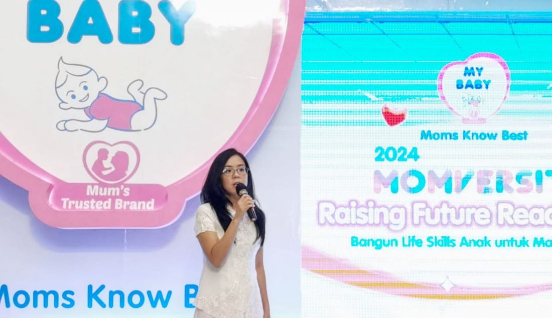 Managing Director Brand Portfolio & Communication MY BABY Audrey Gandadjaja saat acara Roadshow Puncak MY BABY Momversity di Bintaro Exchange, Sabtu, (31/8). MY BABY mengajak para ibu di Indonesia berpartisipasi dalam MY BABY Momversity bertemakan #RaisingFutureReadyKids dan diharapkan bisa menjadi inspirasi bagi para ibu dalam mendampingi tumbuh kembang si Kecil