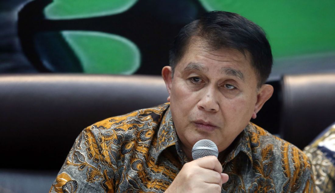 Ketum Gabungan Produsen Rokok Putih Indonesia (Gaprindo) Benny Wahyudi menjadi pembicara pada diskusi Forum Legislasi dengan tema Mengkaji Rancangan Peraturan Menteri Kesehatan Terkait Industri Tembakau di Ruang PPIP Gedung Nusantara I Kompleks Parlemen, Senayan, Jakarta, Kamis (12/9). - JPNN.com