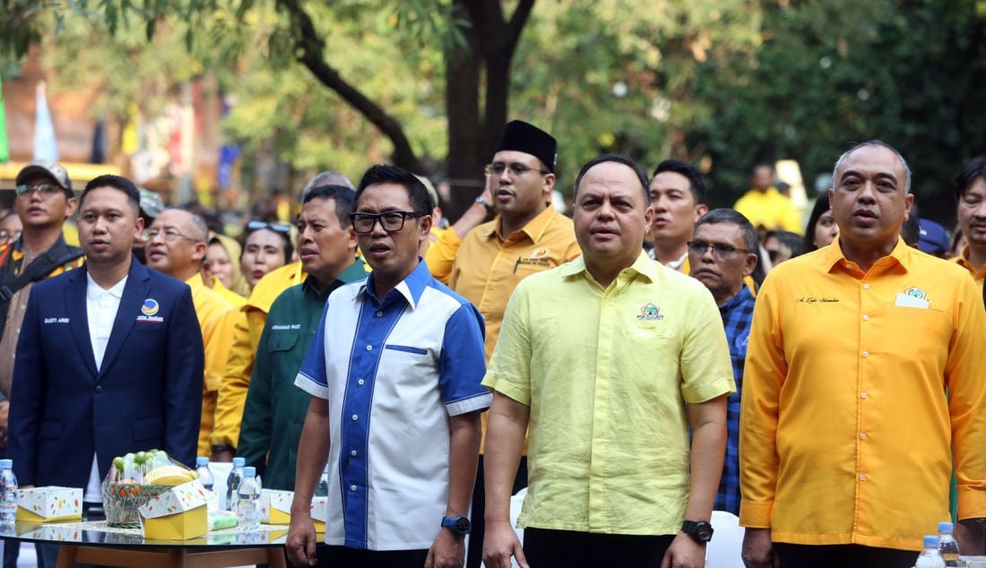 Sejumlah petinggi partai-partai pendukung Bakal paslon Gubernur dan Wakil Gubernur DKI Jakarta Ridwan Kamil-Suswono (RIDO) saat acara Apel Pemenangan Ridwan Kamil - Suswono (RIDO) di Halaman kantor Golkar DKI Jakarta, Jakarta, Sabtu (21/9). - JPNN.com