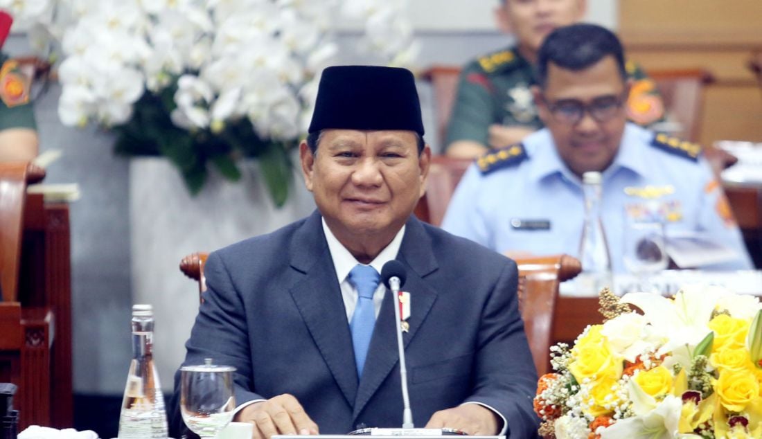 Menhan Prabowo Subianto saat rapat kerja (Raker) dengan Komisi I DPR di Gedung DPR, Jakarta, Rabu (25/9). Rapat tersebut beragendakan pembicaraan Tingkat I Terhadap 5 RUU Kerjasama Bidang Pertahanan. - JPNN.com