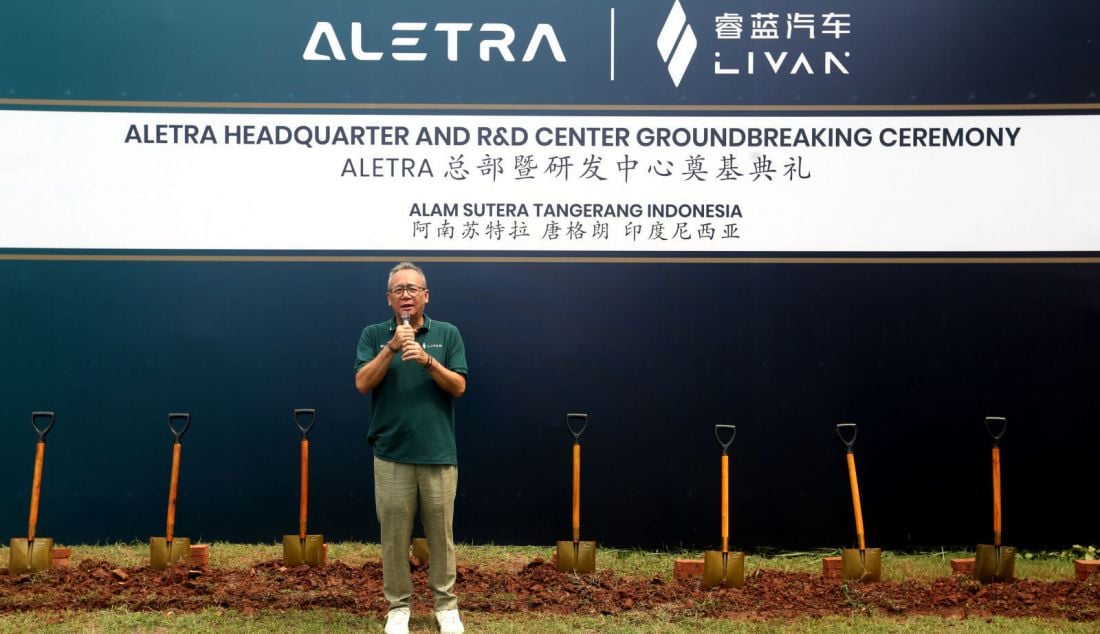 Megusdyan Susanto (Chairman & Founder ALETRA) di Alam Sutera, Tangerang Selatan, Banten, Kamis (26/9). PT Aletra Mobil Nusantara, pemilik brand mobil listrik ALETRA melalukan groundbreaking pembangunan penelitian dan pengembangannya (litbang/R&D center) Setir Kanan khusus Aletra di Asia Tenggara. - JPNN.com