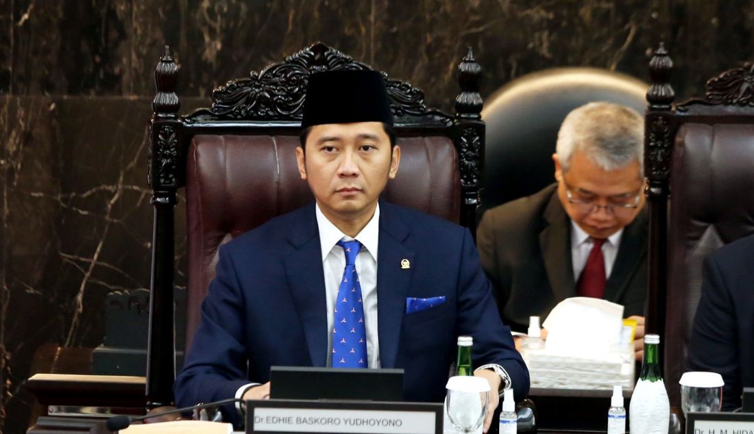 Anggota MPR RI Edhie Baskoro Yudhoyono saat mengikuti pelantikan Pimpinan MPR Periode 2024-2029 di Gedung Nusantara, Komplek Parlemen, Jakarta, Kamis (3/10). Ahmad Muzani menjadi Ketua MPR RI sedangkan Bambang Wuryanto, Kahar Muzakir, Rusdi Kirana, Lestari Moerdijat, Hidayat Nur Wahid, Eddy Soeparno, Edhie Baskoro Yudhoyono dan Abcandra Muhammad Akbar Supratman menjadi Wakil Ketua MPR RI. - JPNN.com