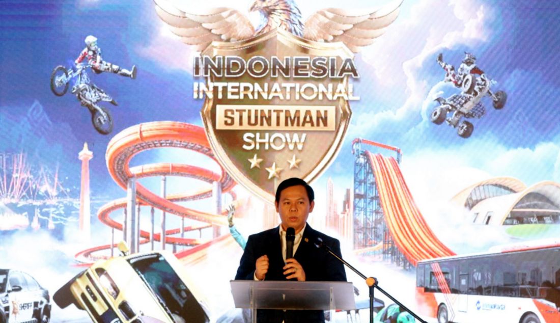 Ketua DPD RI Sultan Bachtiar Najamudin saat launching Indonesia International Stuntman Show 2024 di TMII, Jakarta, Selasa (22/10). Indonesia Internasional Stuntman Show, pertunjukan aksi laga spektakuler berskala internasional, hadir di Taman Mini Indonesia Indah (TMI), Jakarta mulai tanggal 29 November 2024 hingga 12 Januari 2025. Acara ini menghadirkan stuntman terbaik dunia dari Italia, Spanyol dan Brazil, yang akan beraksi menggunakan kendaraan khusus yang didatangkan langsung dari Italia. - JPNN.com