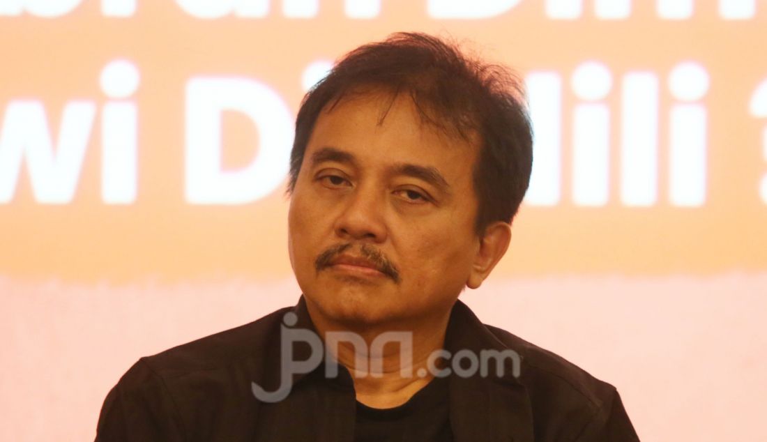 Pakar Telematika Roy Suryo Notodiprojo menjadi pembicara pada Seminar Pelanggaran Konstitusi, Etika, Fufufafa dan Akibat Hukumnya, Jakarta, Selasa (26/11). - JPNN.com