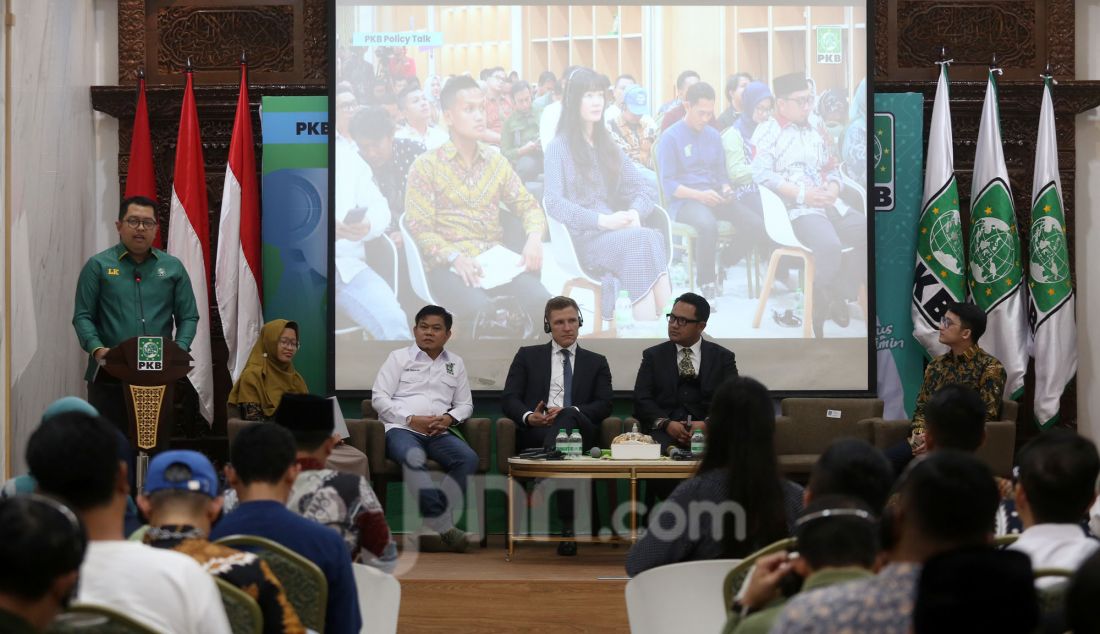 Ketua DPP PKB Bidang Perdagangan dan Industri Lukmanul Khakim saat menjadi pembicara pada diskusi publik dengan tema 