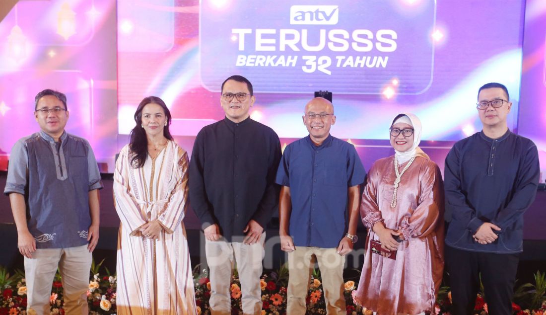 Presiden Direktur ANTV, anak usaha PT Intermedia Capital Tbk (MDIA), Ahmad R. Widarmana bersama direksi saat marketing gathering, Jakarta, Selasa (11/3). Acara ini menjadi momentum bagi ANTV untuk mempererat hubungan dengan para mitra bisnis, sekaligus menginformasikan perkembangan dan pencapaian ANTV. Dengan semangat baru, ANTV berkomitmen untuk terus menghadirkan tayangan yang inovatif, menghibur, dan sesuai dengan kebutuhan pemirsa setia. - JPNN.com