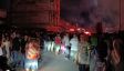 Kebakaran Hebat Menghanguskan 13 Kios di Pasar Pulau Payung Dumai - JPNN.com