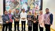 Jokowi Terima Manfaat Pensiun dan Tabungan Hari Tua dari TASPEN - JPNN.com