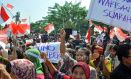 Ratusan Pedagang Pasar Sumber Sambangi Kantor Bupati Cirebon