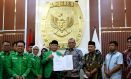 PPP Serahkan SK Baru Kemenkumham kepada KPU